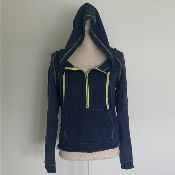 Roxy Sweatshirt - Picture 2 of 4